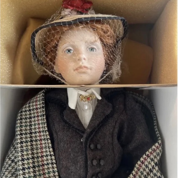Maureen O’Hara WORLD GALLERY PORCELAIN DOLL - Hand Signed Limited Ed. Numbered - Picture 10 of 15